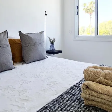 דירה Phaedrus Living - Seaside Executive Flat Harbour 206 פאפוס