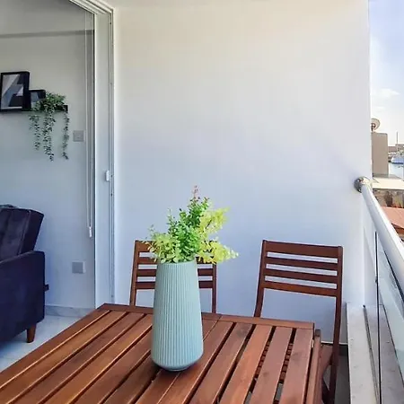 Phaedrus Living - Seaside Executive Flat Harbour 206