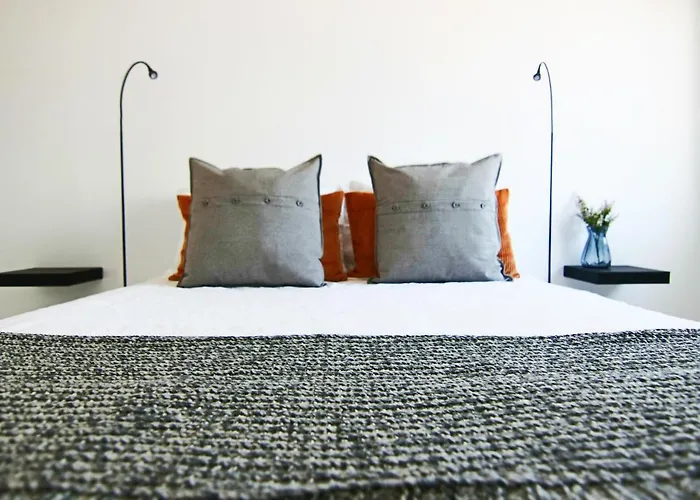 Phaedrus Living - Seaside Executive Flat Harbour 206 * パ フォス