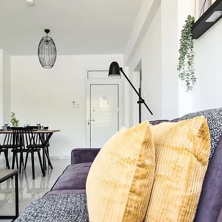 Διαμέρισμα Phaedrus Living - Seaside Executive Flat Harbour 206